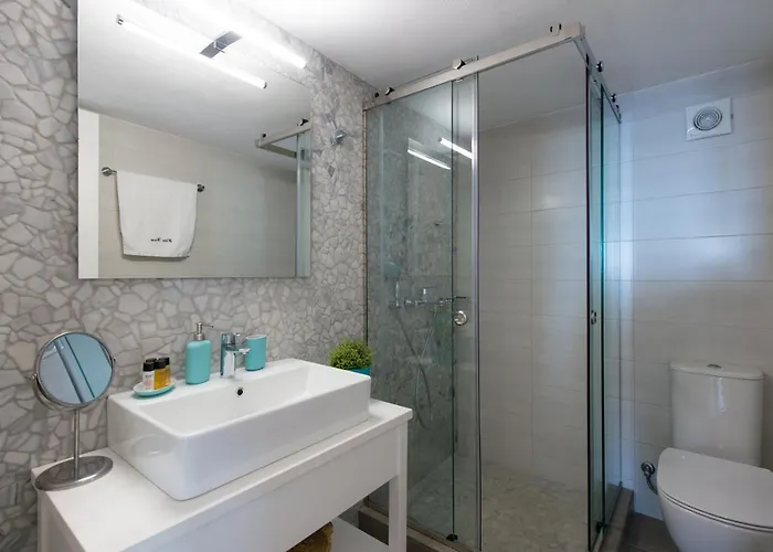 Dom wakacyjny White House Faros